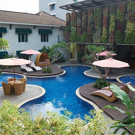 Patra Bandung Hotel Exterior foto